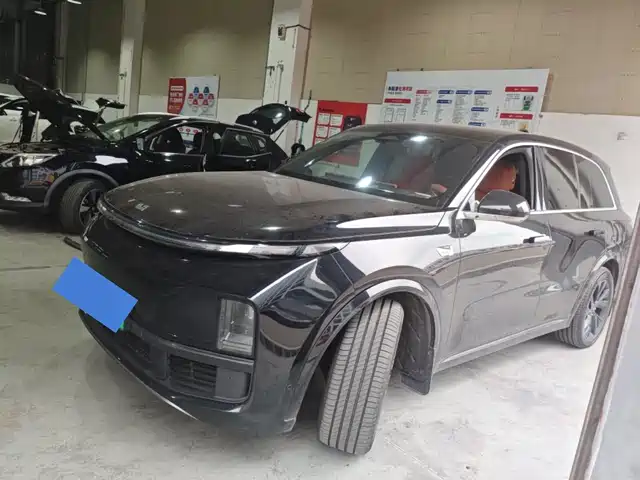 Li Auto L8