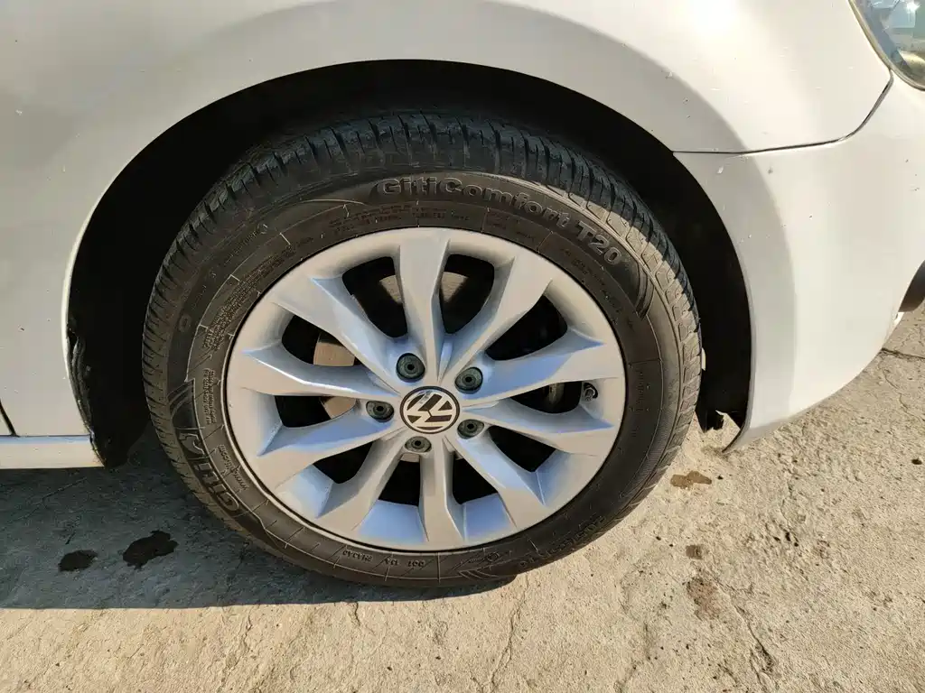 Volkswagen Golf — миниатюра 10