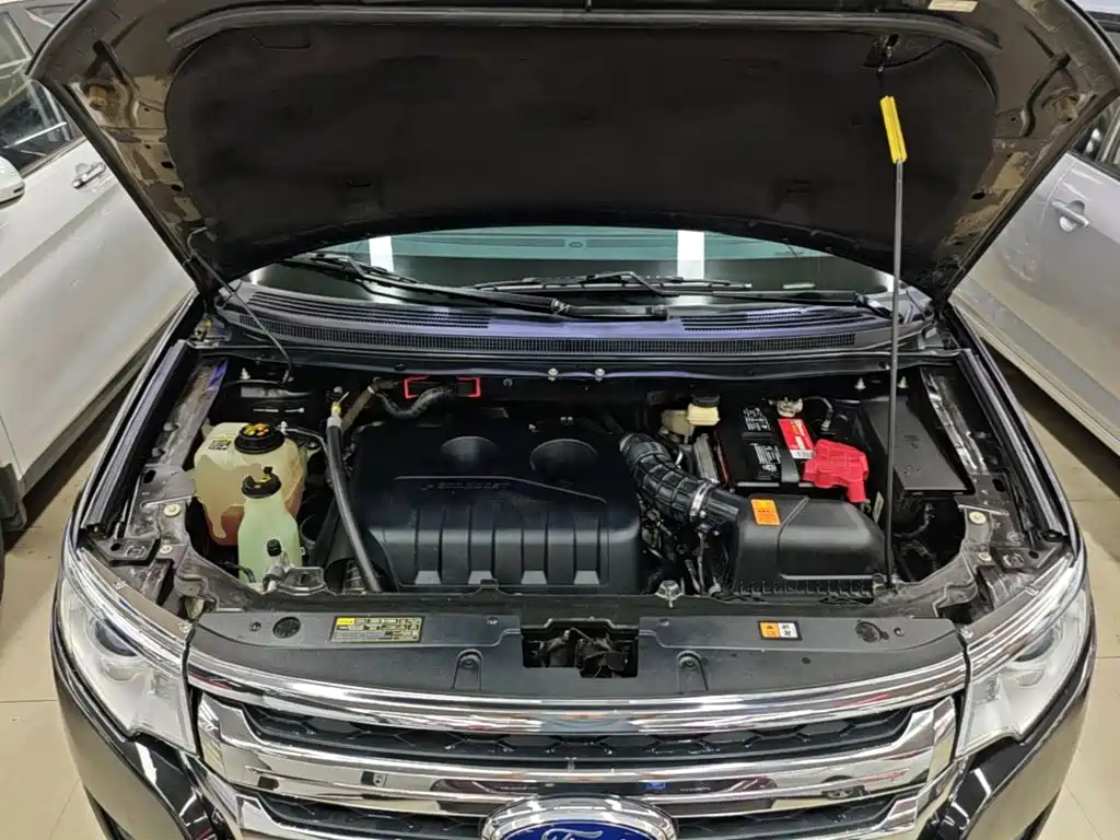 Ford Edge (Import) — миниатюра 20