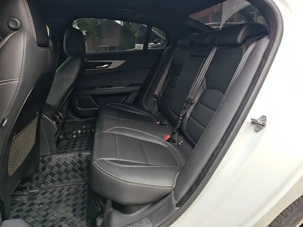 Jaguar XEL — миниатюра 17