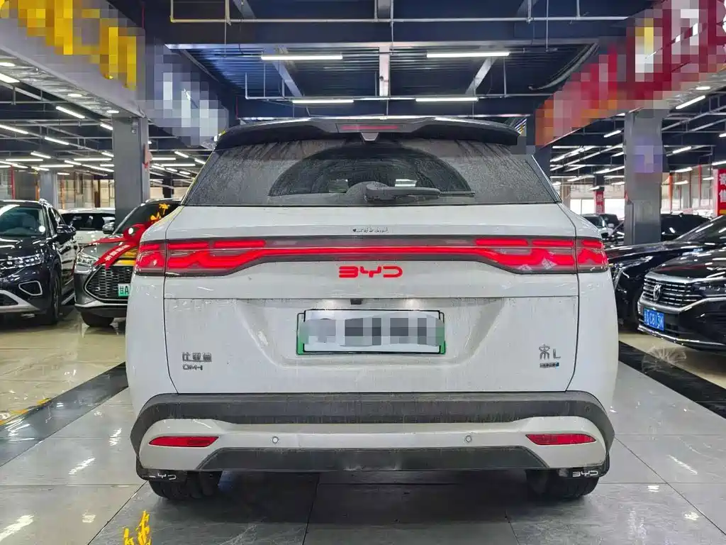 BYD L DM-i — миниатюра 5