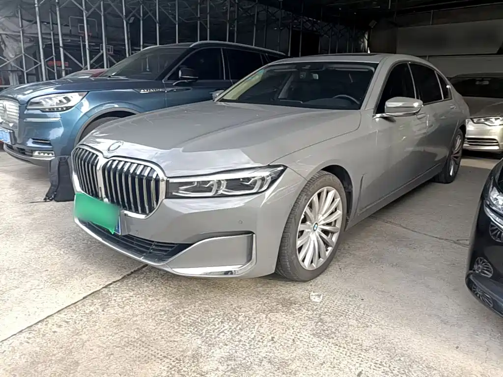 BMW 7 Series — миниатюра 2