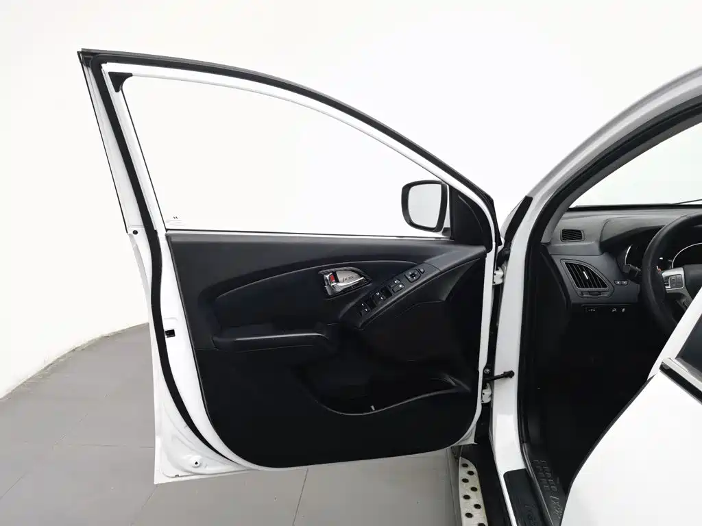 Hyundai ix35 — миниатюра 8