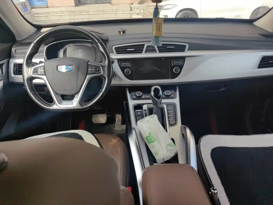 Geely Boyue — миниатюра 12