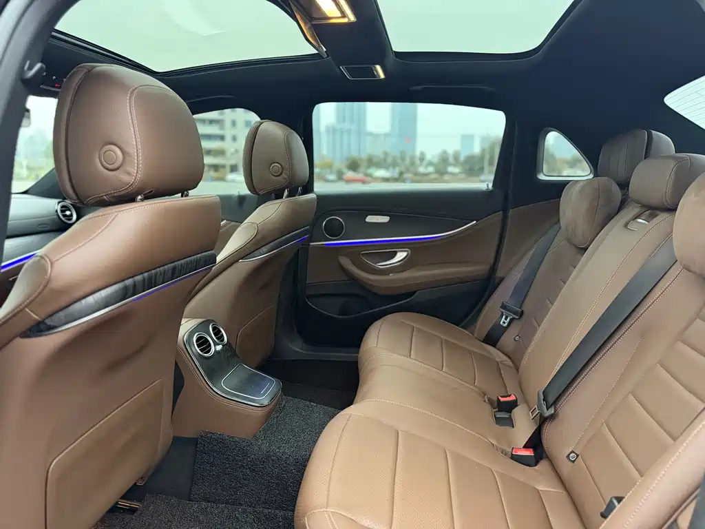 MERCEDES-BENZ E CLASS