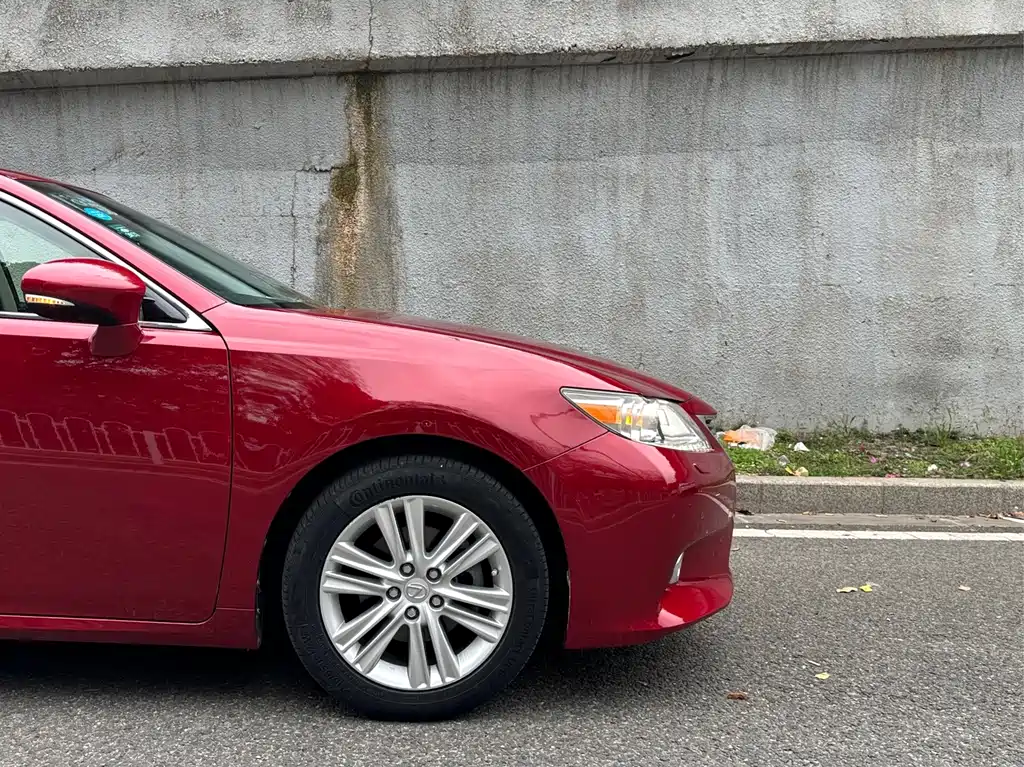Lexus ES — миниатюра 8