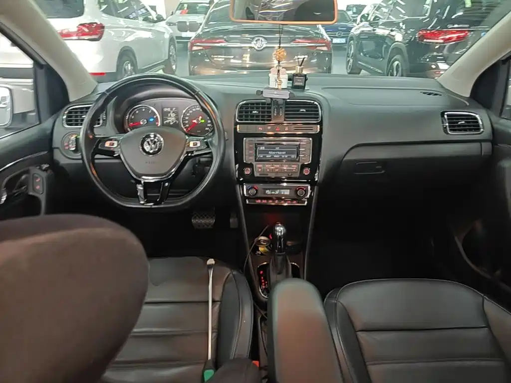 Volkswagen Polo — миниатюра 10