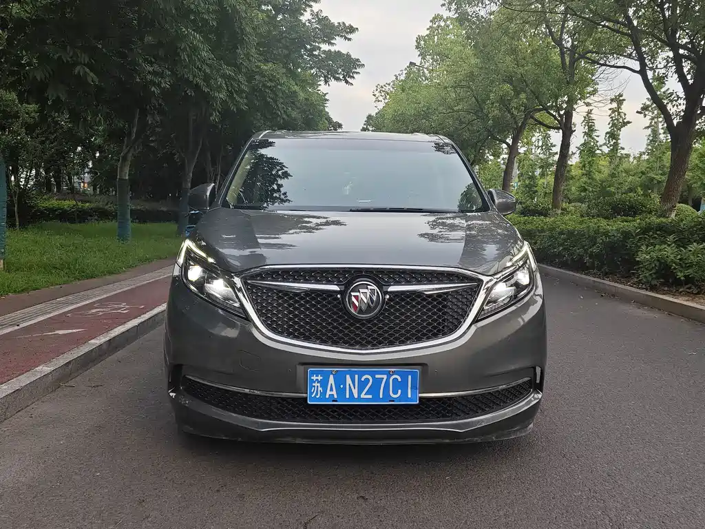 Buick GL8 — миниатюра 2