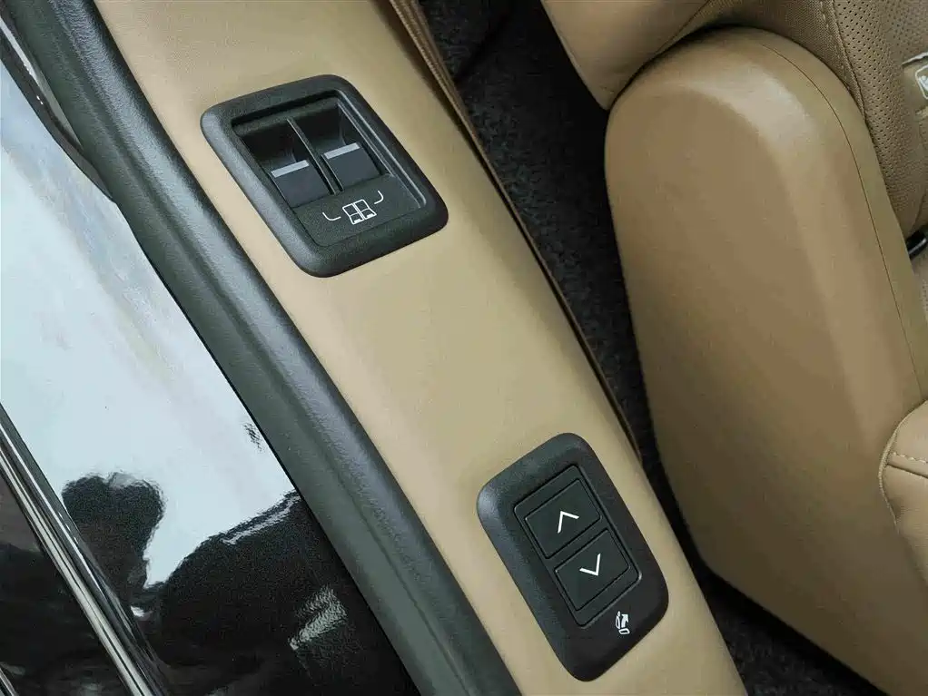 Land Rover Range Rover — миниатюра 19