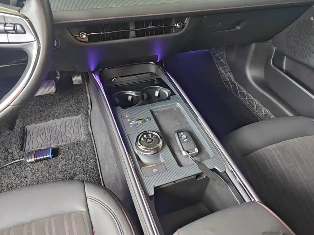Ford Mondeo — миниатюра 14