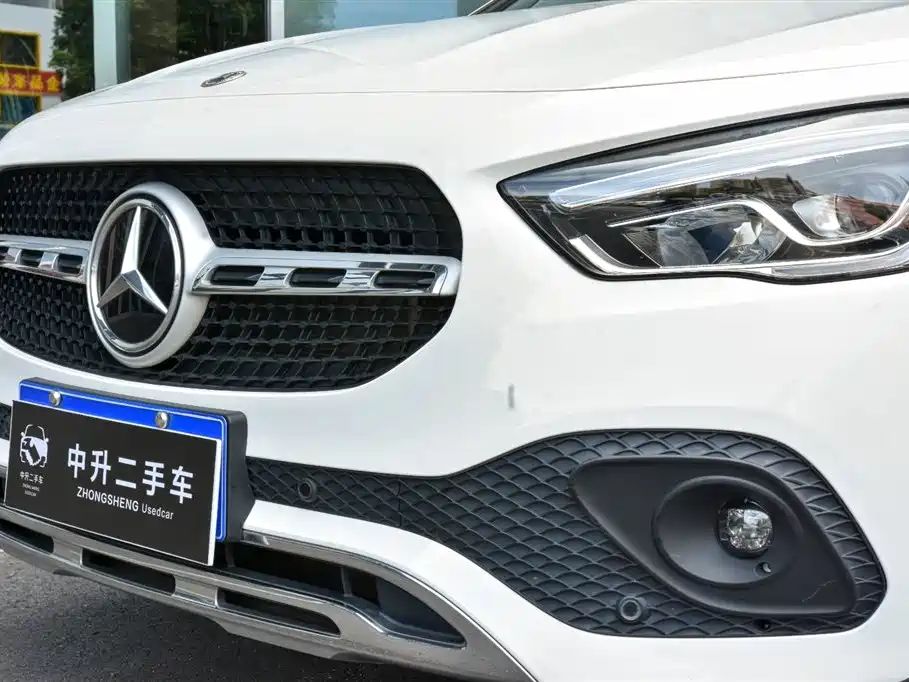 Mercedes-Benz GLA — миниатюра 6
