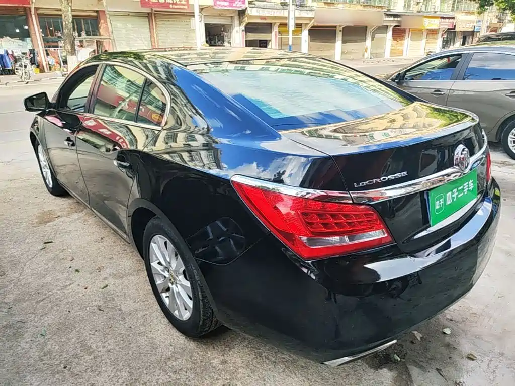 Buick LaCrosse — миниатюра 5