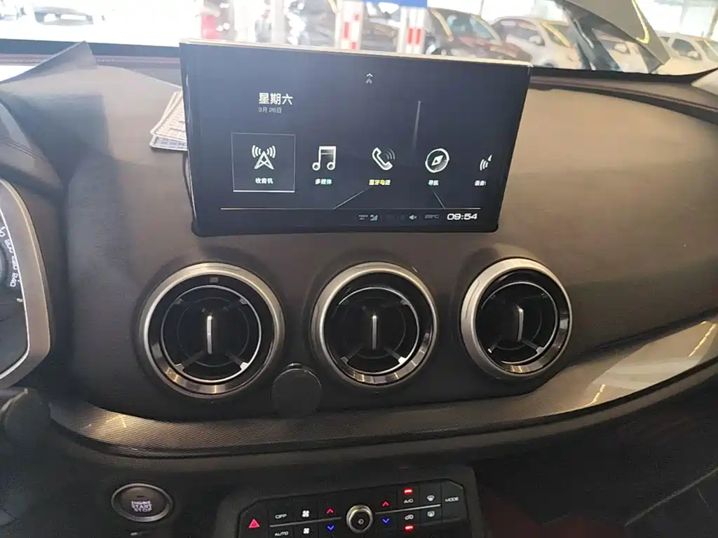 Wey Wey VV5 — миниатюра 13