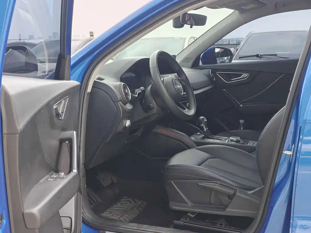Audi Q2L e-tron — миниатюра 9