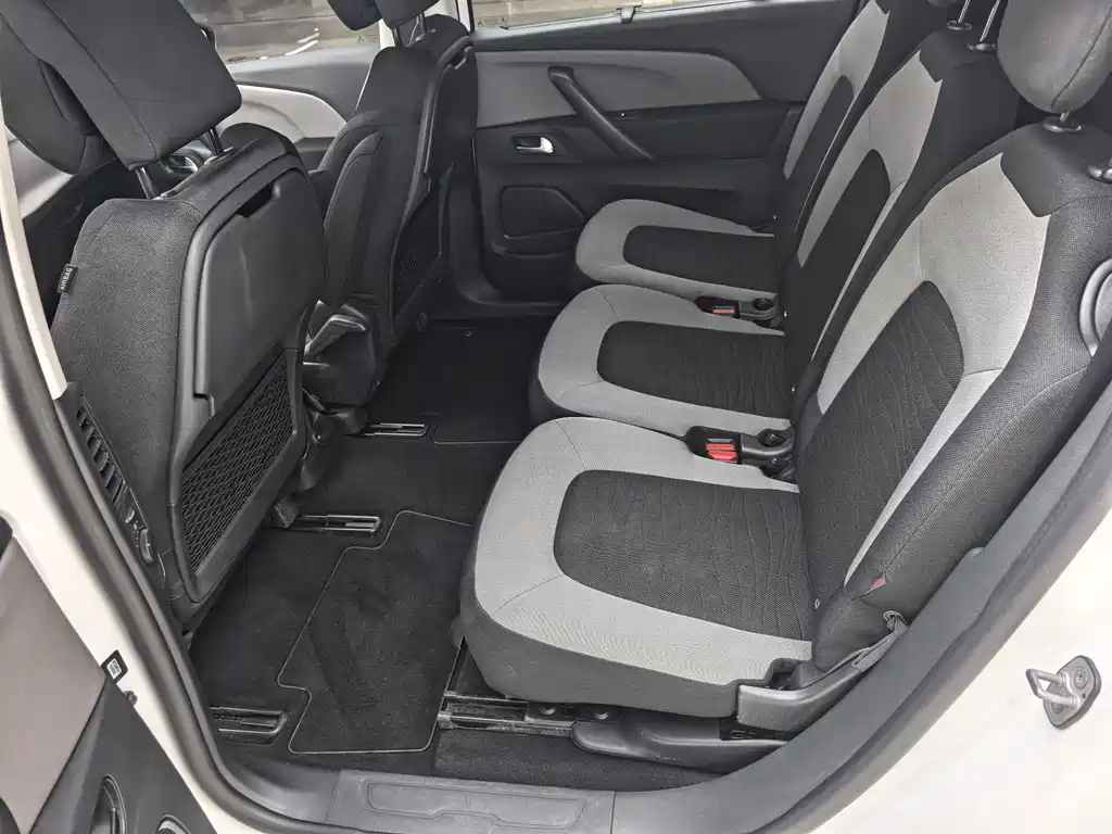 Citroen C4 Picasso — миниатюра 8