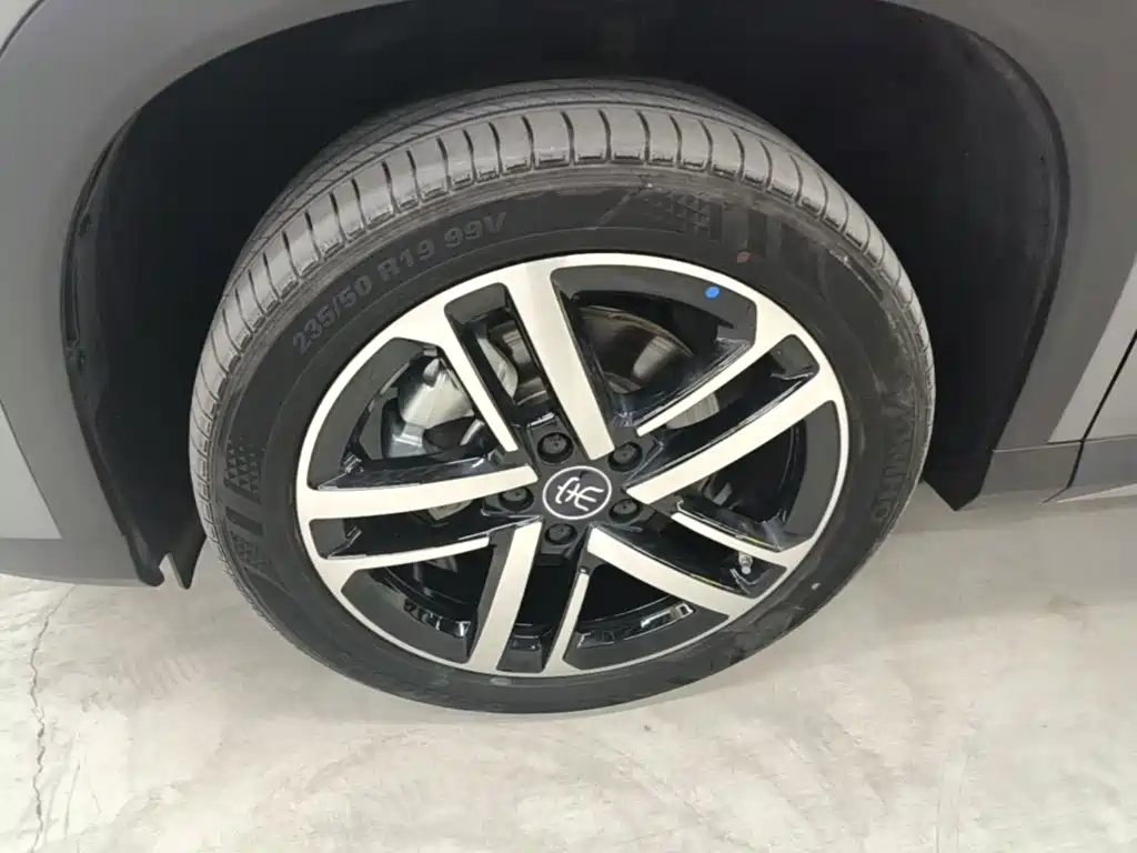 BYD L DM-i — миниатюра 23