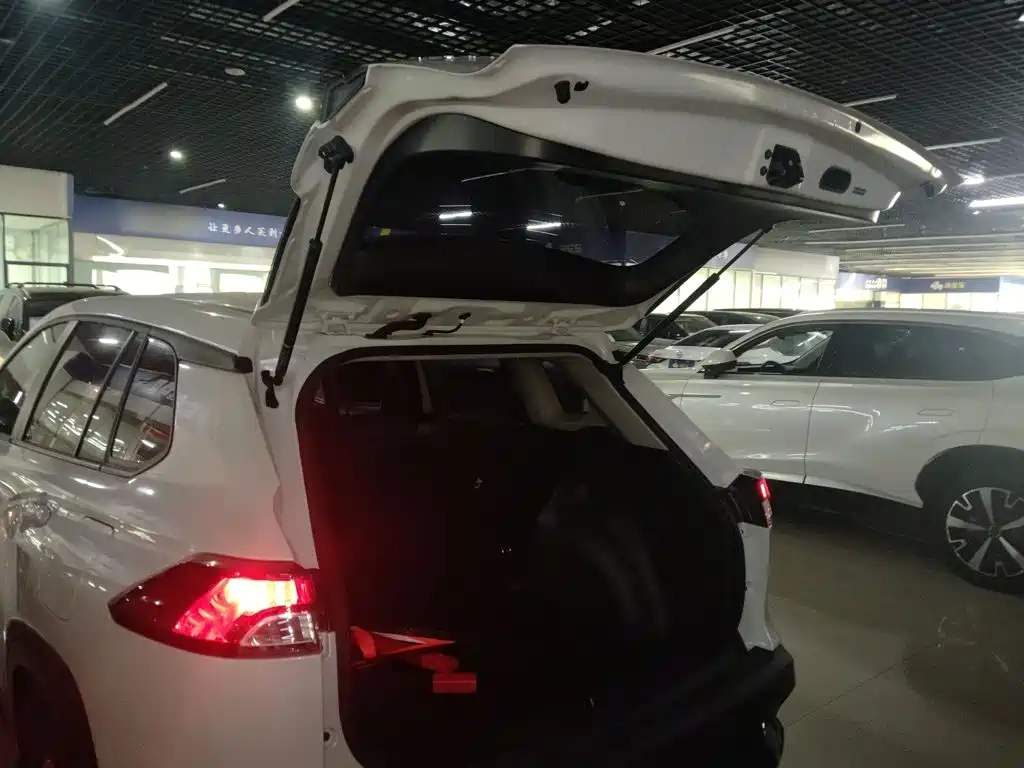 Toyota Frontlander — миниатюра 19