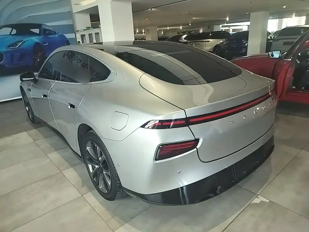 XPeng P7 — миниатюра 5