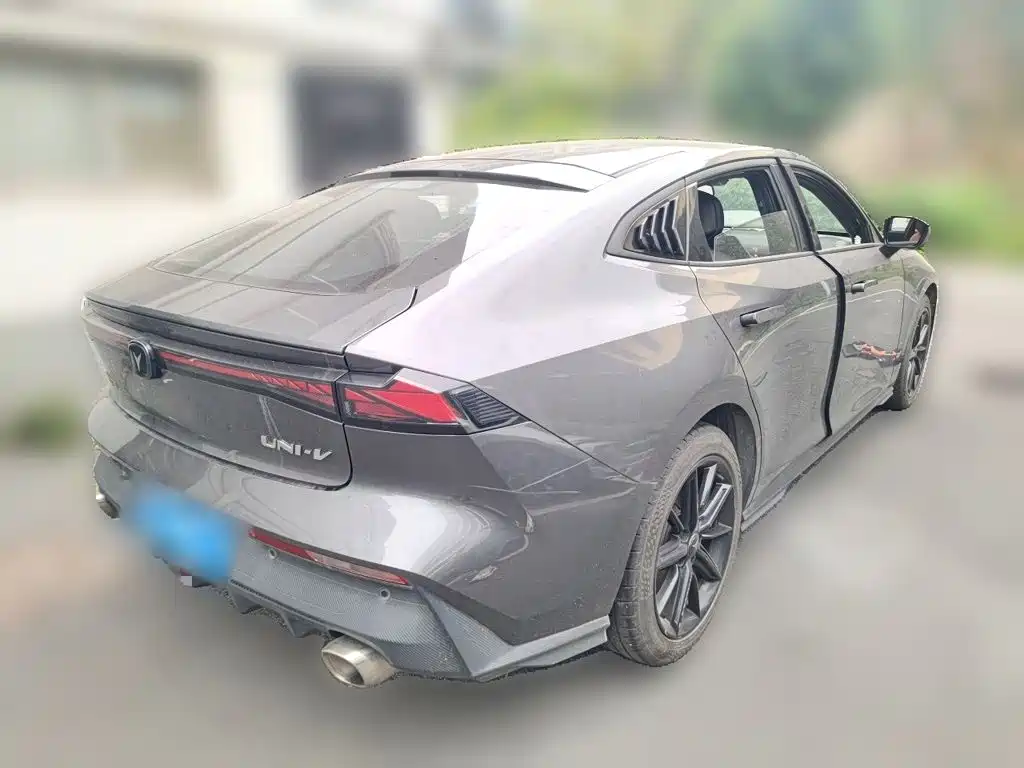 Changan UNI-V — миниатюра 4