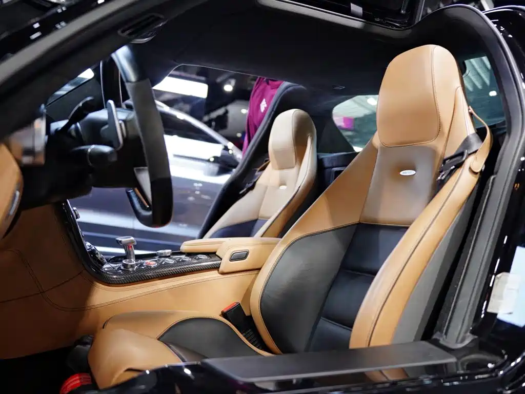 Mercedes-Benz SLS AMG — миниатюра 11