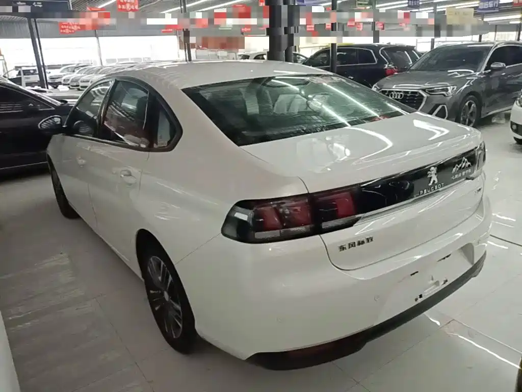Peugeot 308 — миниатюра 5