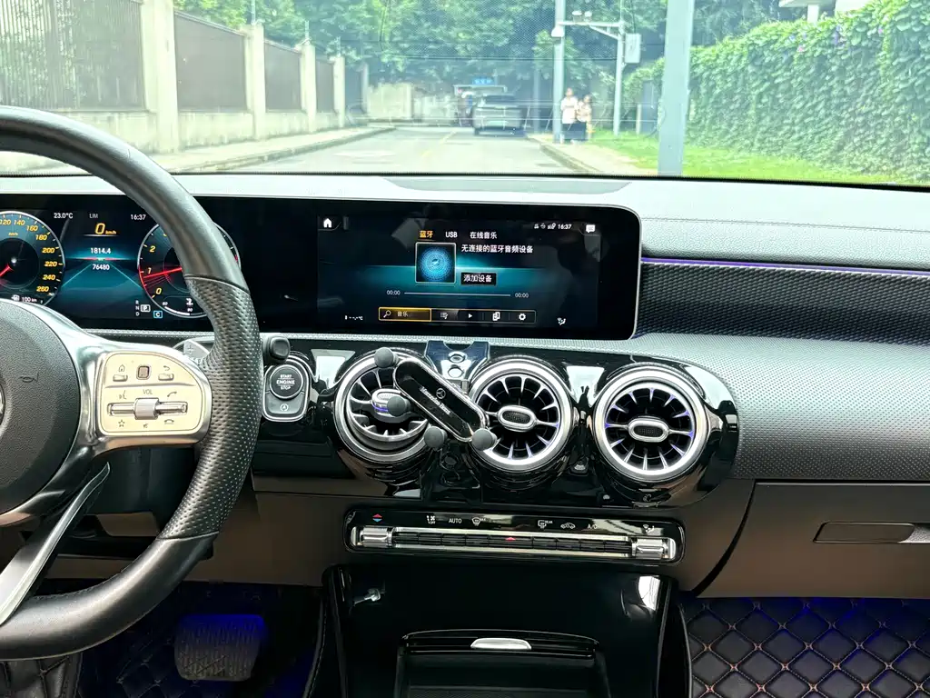 Mercedes-Benz A-Class — миниатюра 11