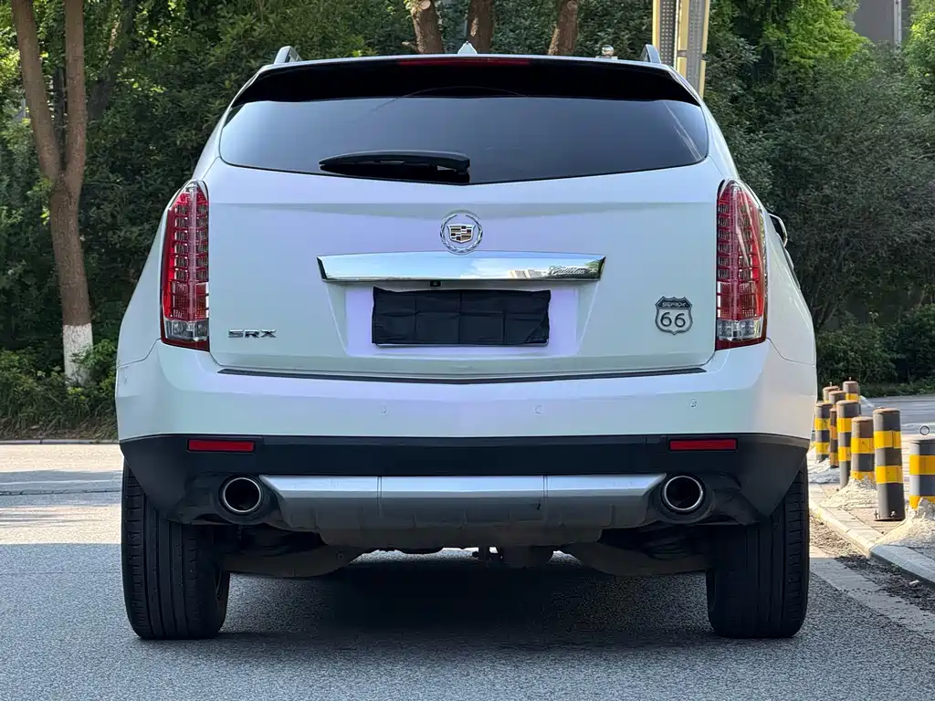 Cadillac SRX — миниатюра 5