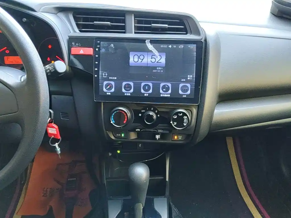 Honda Fit — миниатюра 13