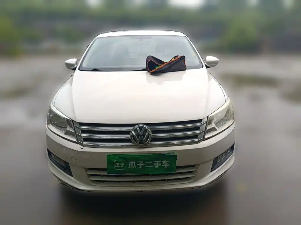 Volkswagen Santana — миниатюра 2