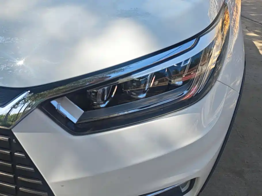 BYD Yuan EV — миниатюра 5