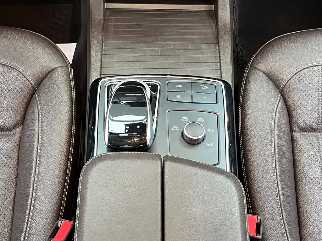 Mercedes-Benz GLS — миниатюра 10