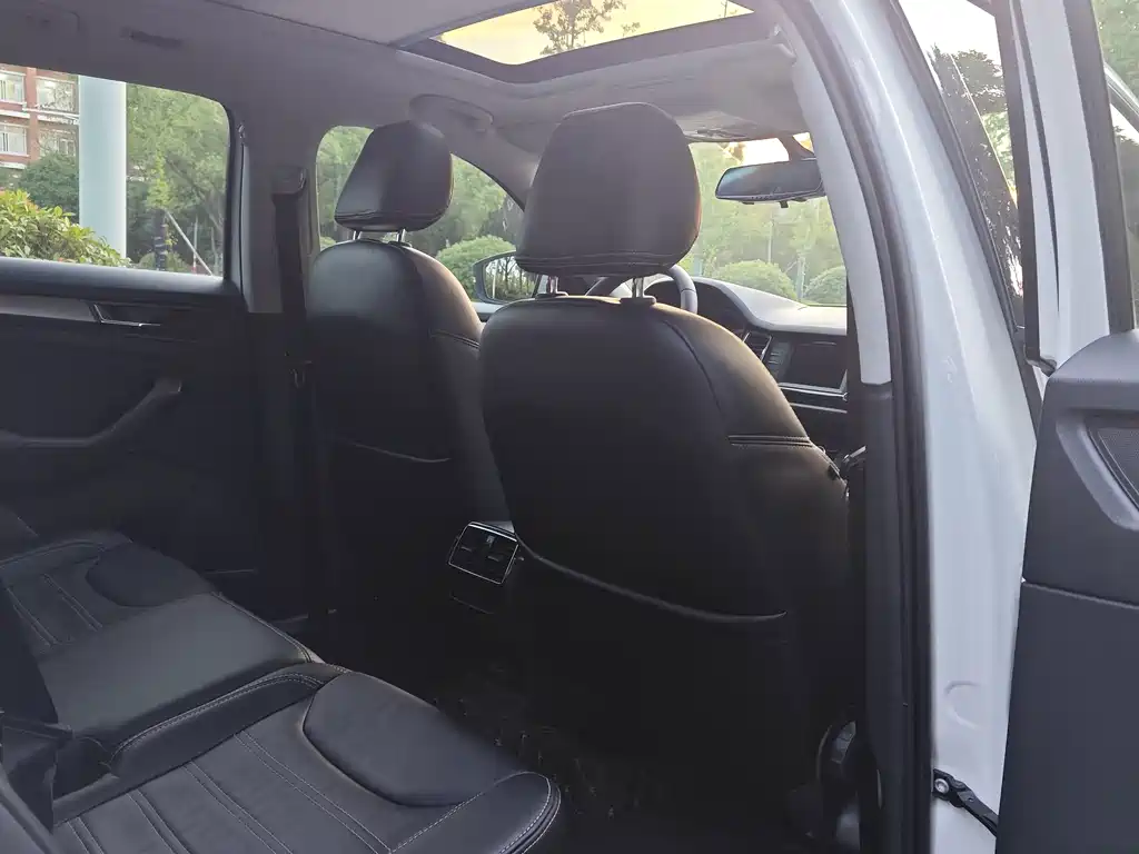 Skoda Kodiaq — миниатюра 13