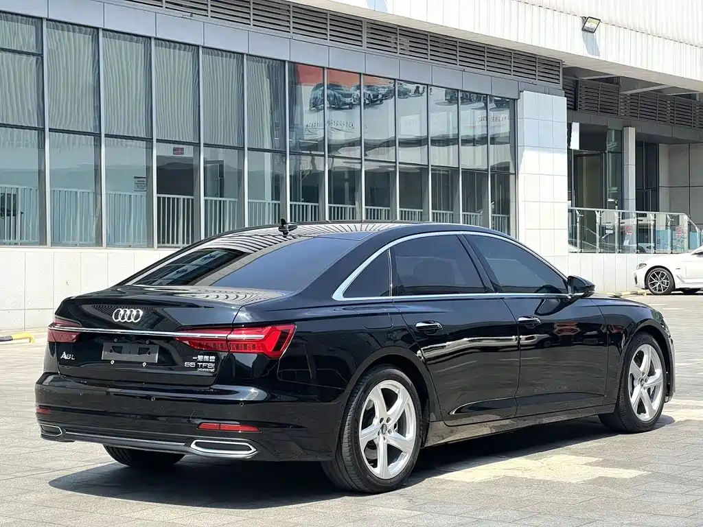 Audi A6L — миниатюра 12