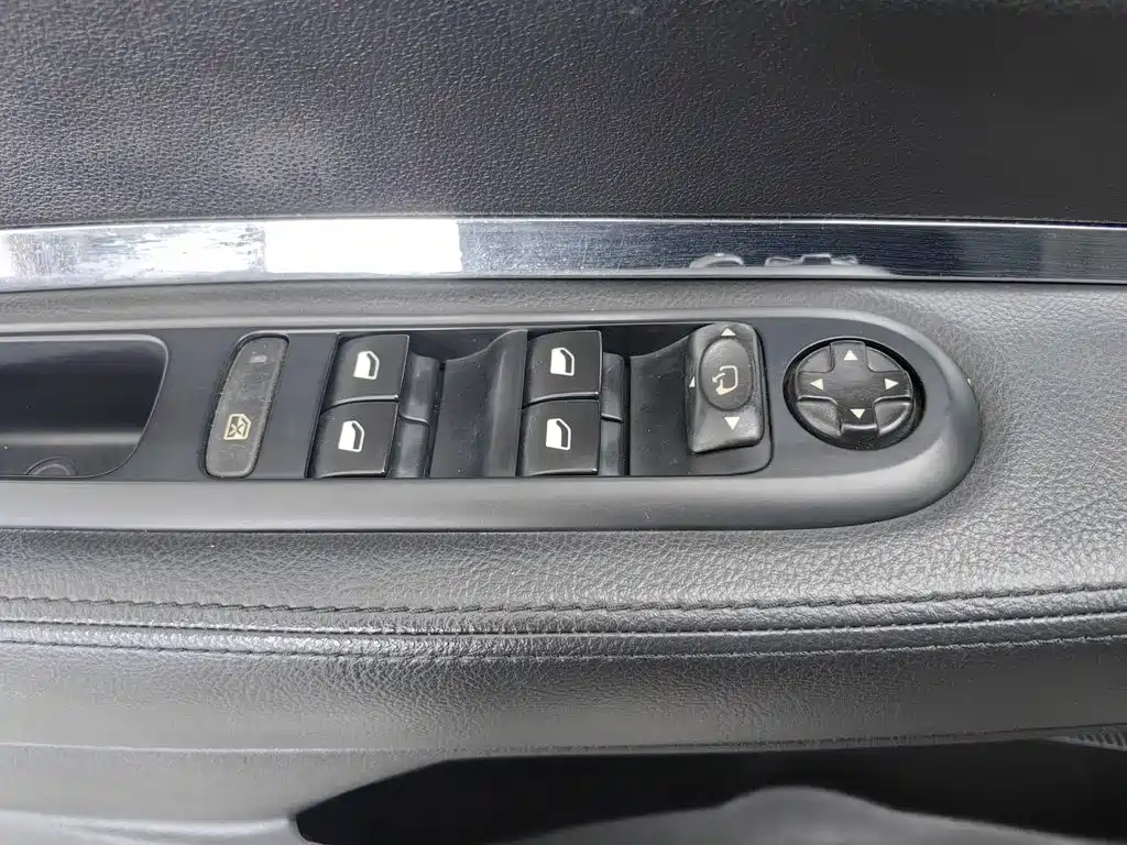 Peugeot 3008 — миниатюра 9