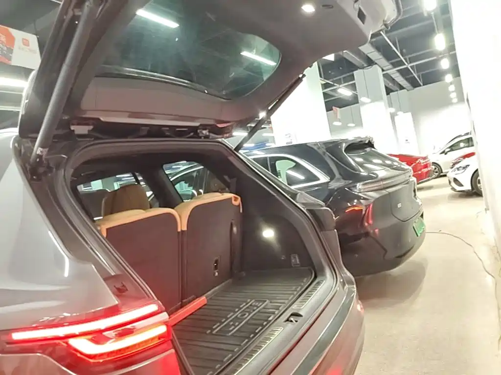 Li Auto Li ONE — миниатюра 19