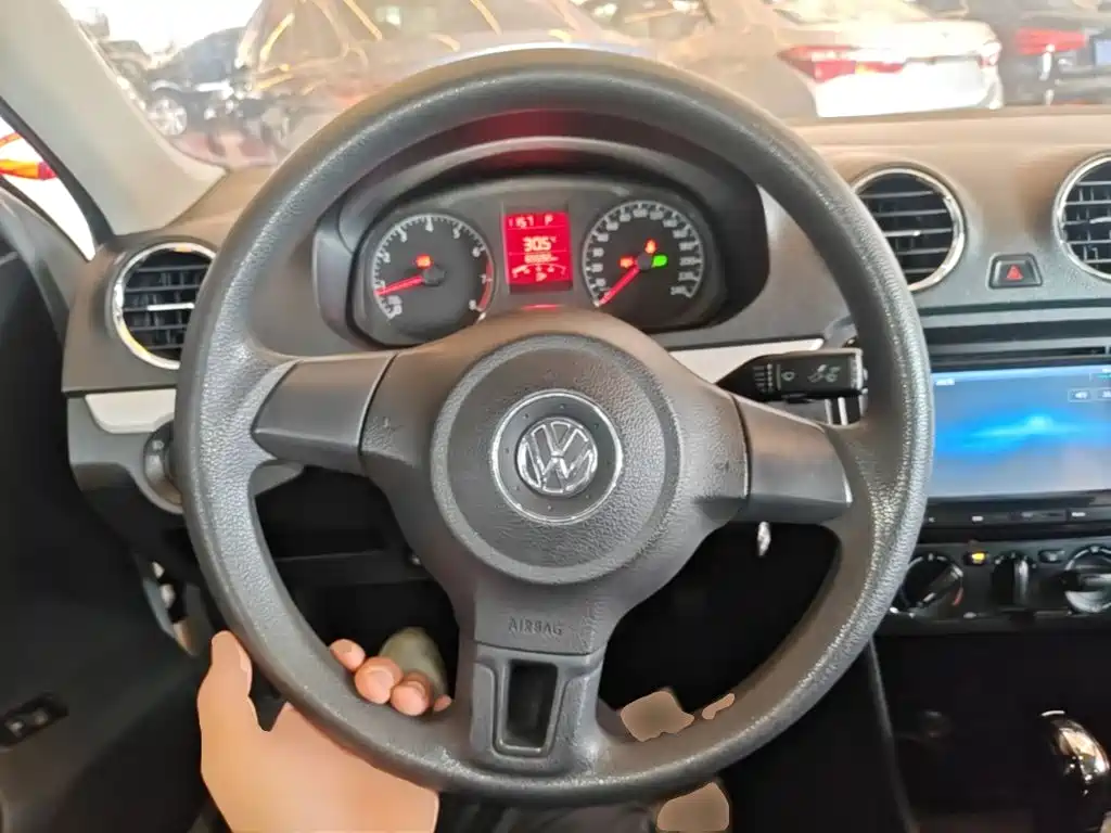 Volkswagen Jetta — миниатюра 11