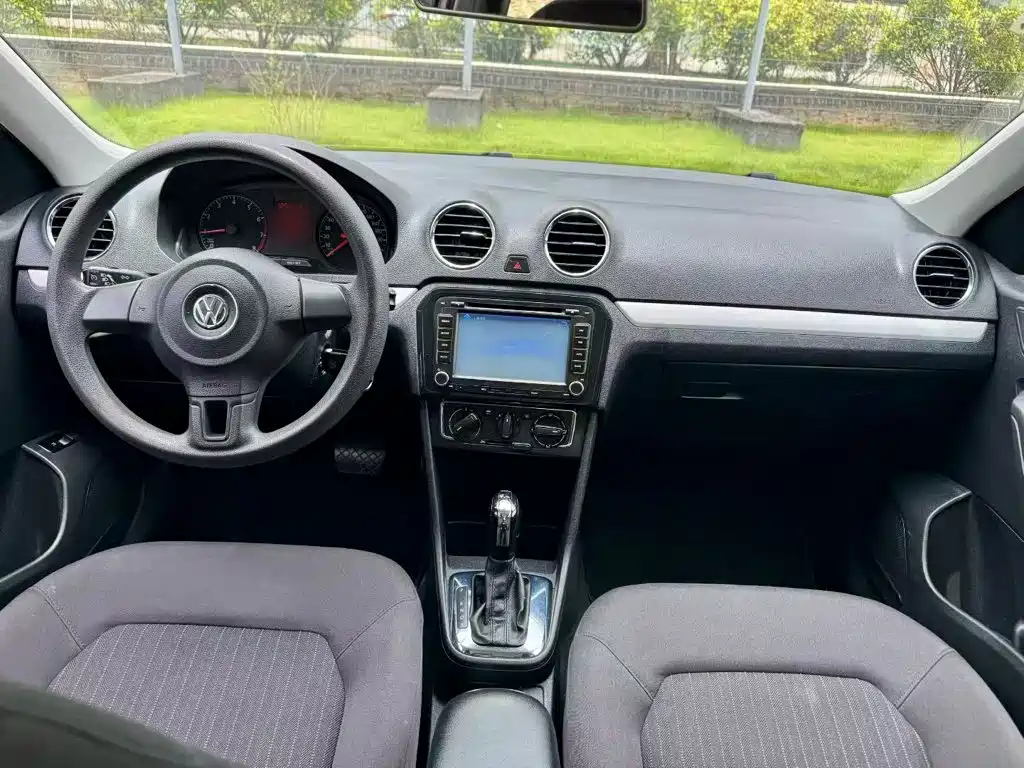 Volkswagen Jetta — миниатюра 18