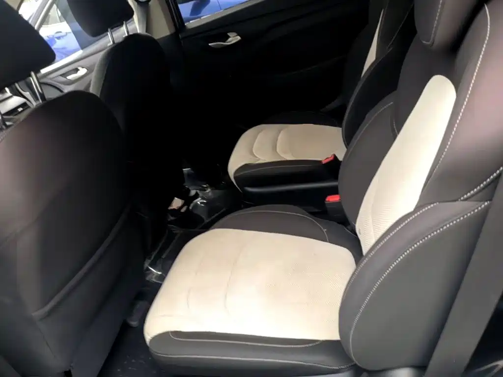 Wuling Hongguang S3 — миниатюра 17