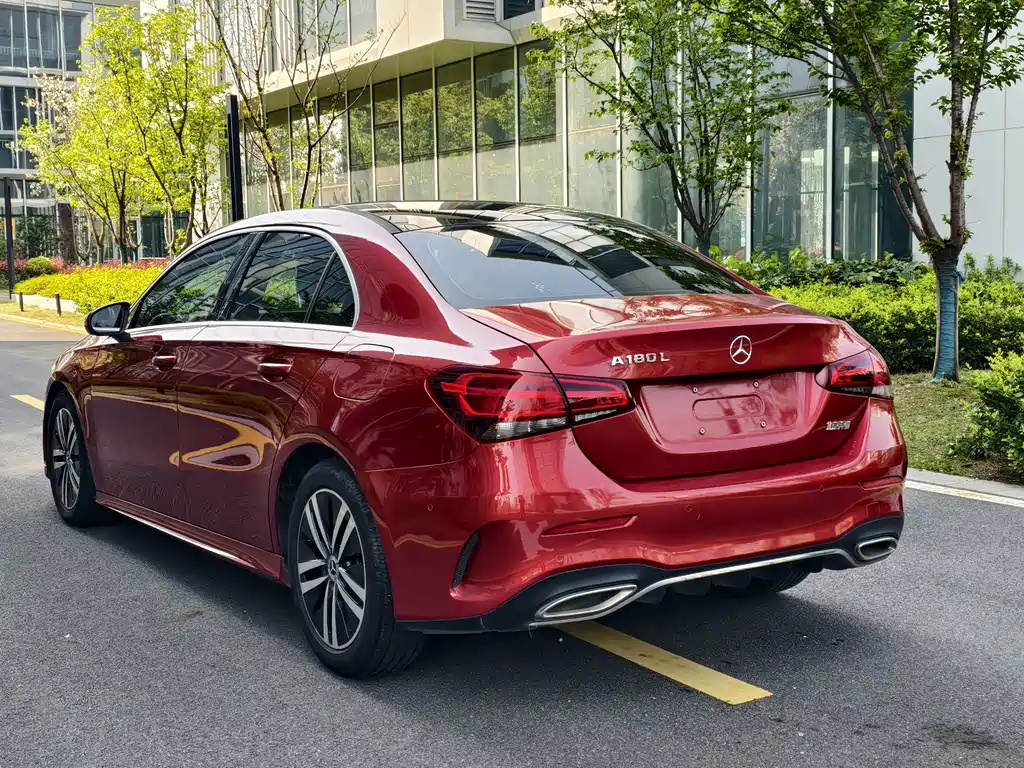 Mercedes-Benz A-Class — миниатюра 10