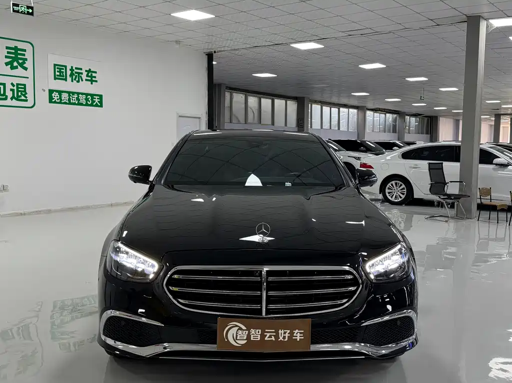 Mercedes-Benz E-Class — миниатюра 2