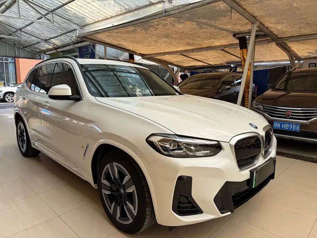 BMW iX3 — миниатюра 2