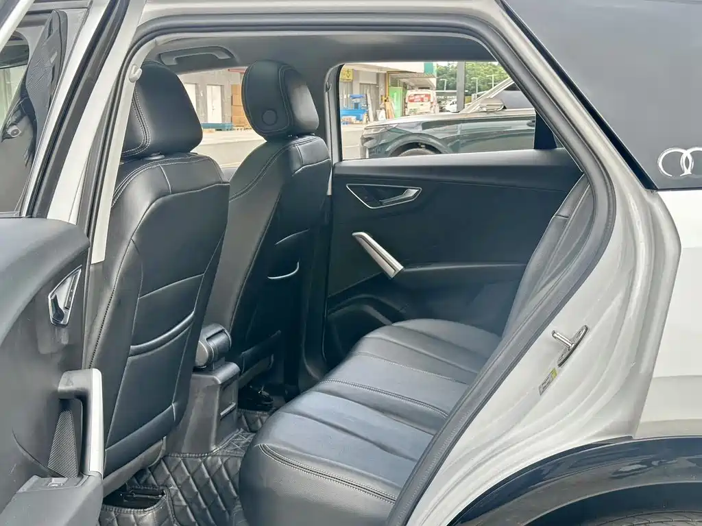 Audi Q2L 2020 35 TFSI