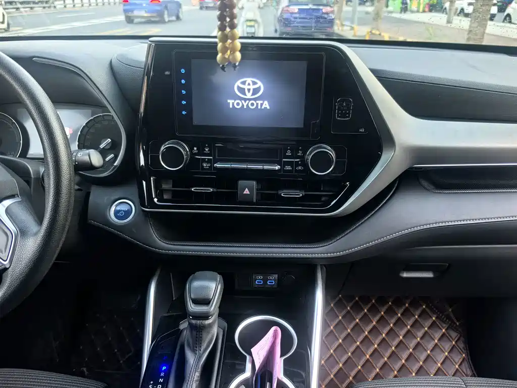Toyota Highlander — миниатюра 8