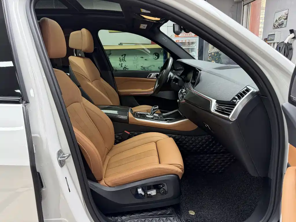 BMW X5 (Import) — миниатюра 11
