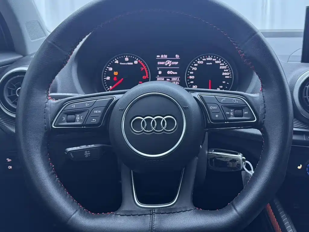 Audi Q2L — миниатюра 12