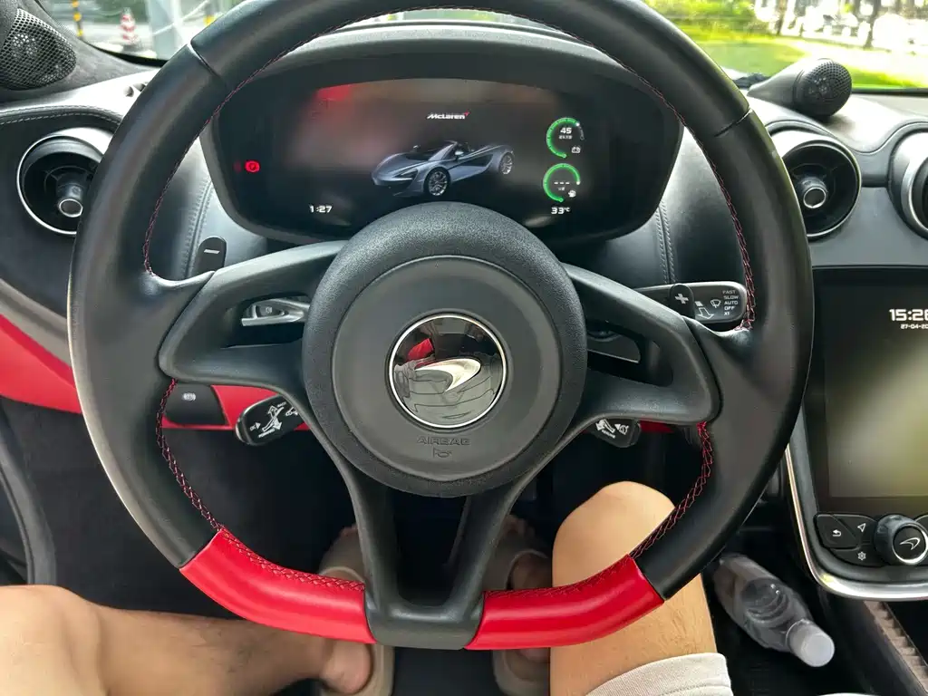 MCLAREN  570