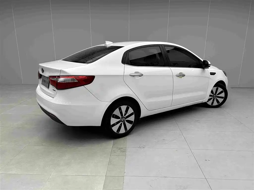 Kia K2 — миниатюра 4