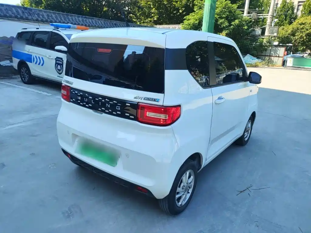 Wuling MINIEV — миниатюра 7
