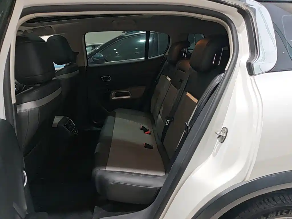 Citroen C5 AIRCROSS — миниатюра 17