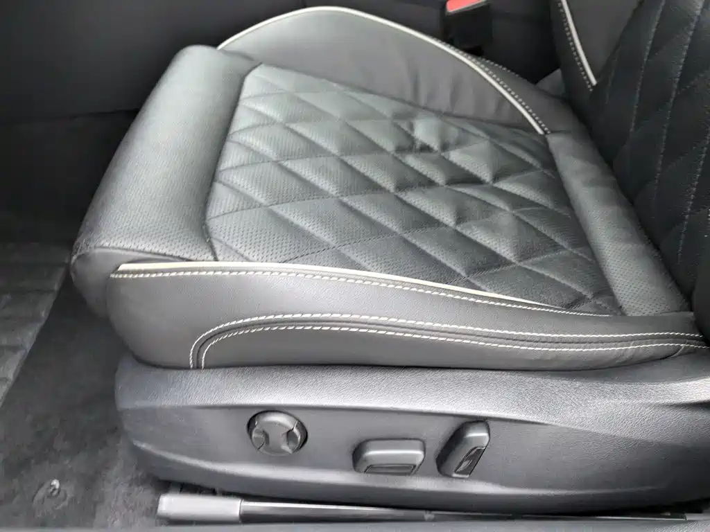 Volkswagen Magotan PHEV — миниатюра 20
